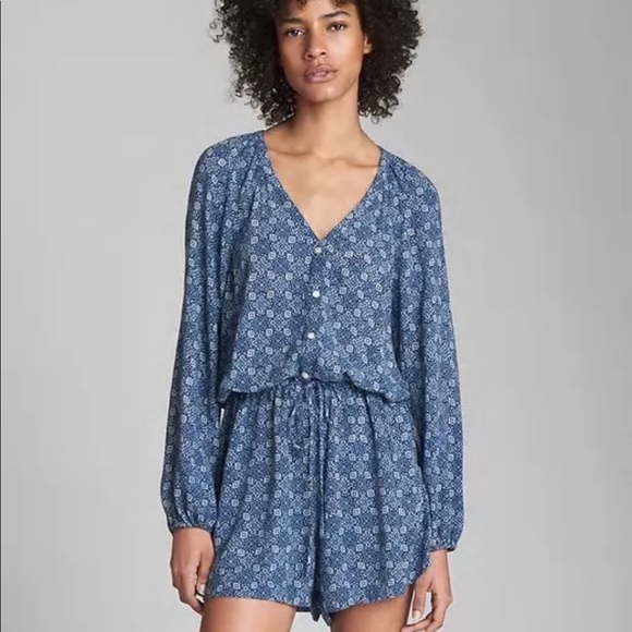 Gap Romper - Picture 1 of 6